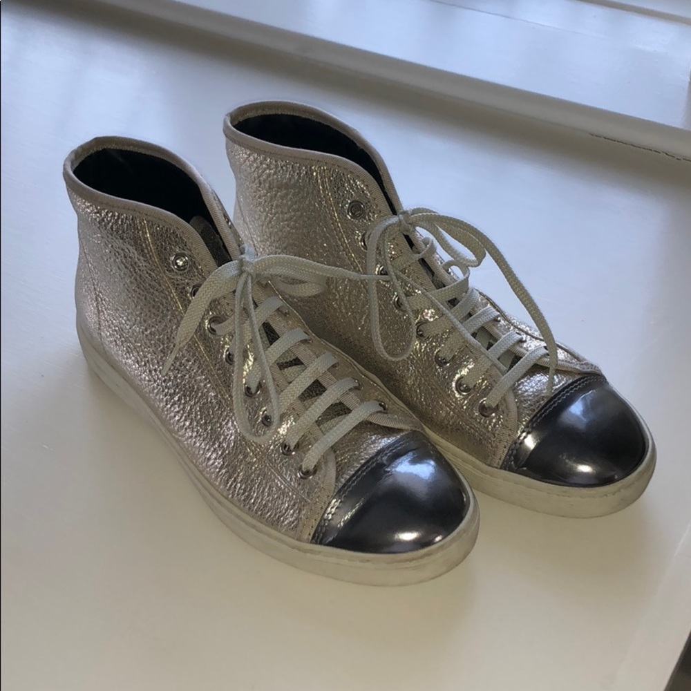 Tods Metallic Hightop Sneaker👟👟